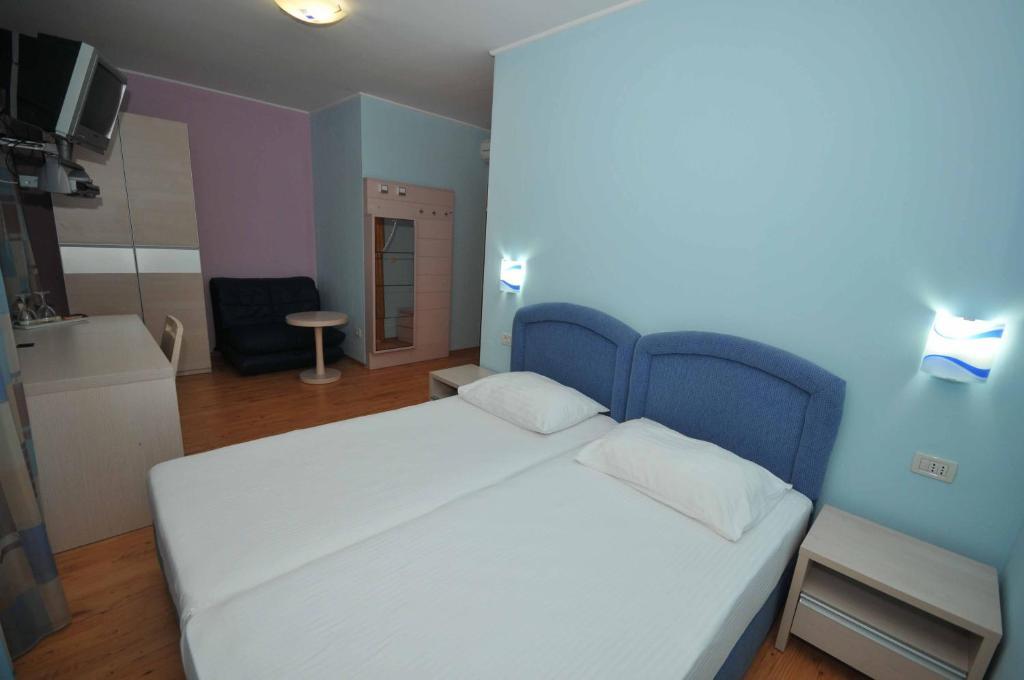 Guest House Bakica Trogir Extérieur photo